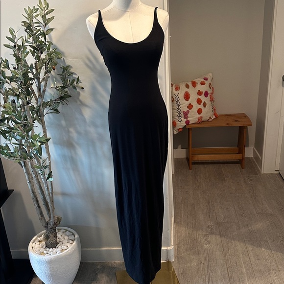 SKIMS Smooth Layers Skimpy Scoop Neck Dress in Obsidian New! - Picture 6 of 11